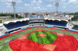 开云体育在线-图集｜“棒球(qiú)之(zhī)城”中山，正全力挥出“本壘(lěi)打”