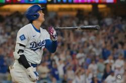 开云平台-大谷翔(xiáng)平連(lián)續(xù)入选MLB2025年度(dù)最(zuì)佳表(biǎo)现榜单，連(lián)續(xù)两年50轰位列第73