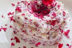 kaiyun-一碗花香绵密！湖南家常玫瑰山药泥，是餐桌的温柔诗意