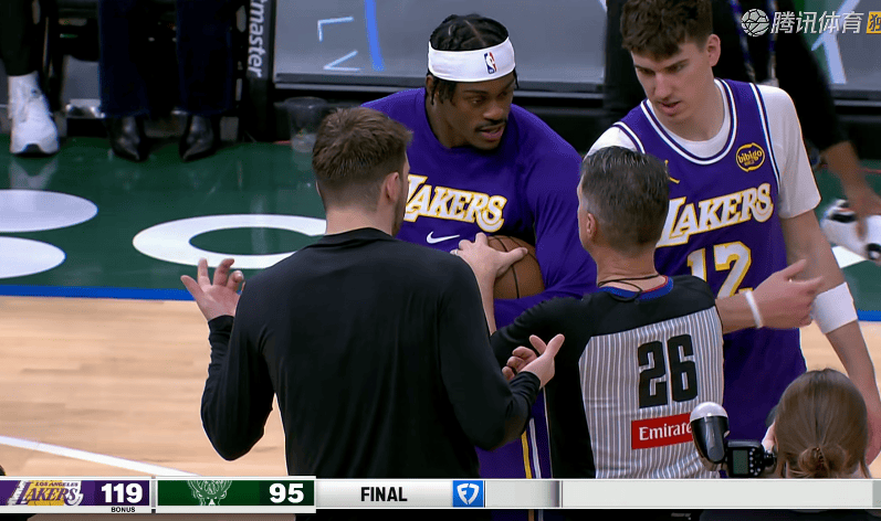 湖人大胜！东契奇41+9+6，赛后裁判阻止范德彪拿走比赛用球，一旁东契奇一脸不解