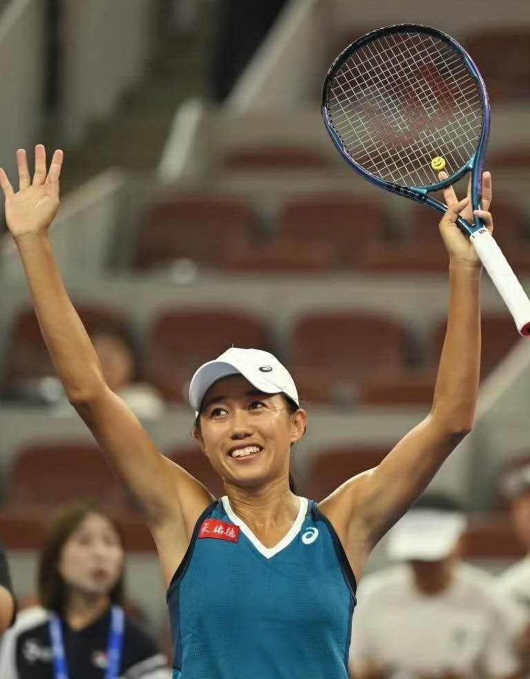 张帅横扫全运铜牌得主，仅差两场比赛即可锁定澳网正赛资格