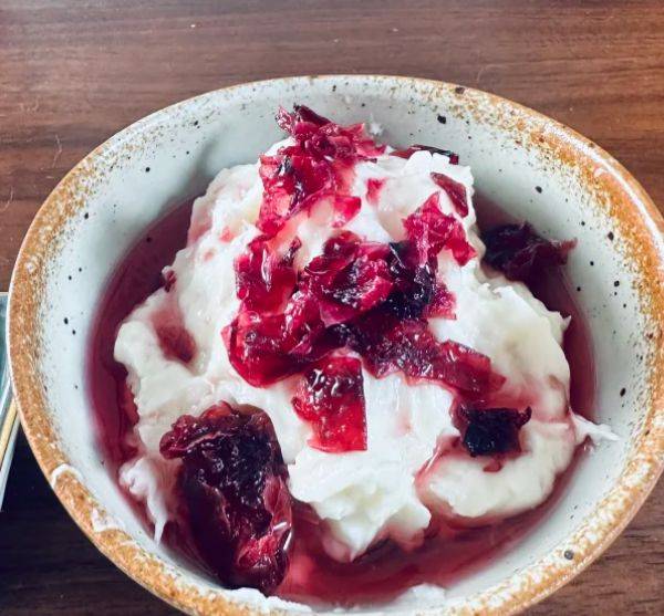 一碗花香绵密!湖南家常玫瑰山药泥,是餐桌的温柔诗意