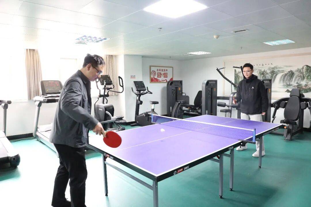 驻马店市审计局举办庆“五一”乒乓球比赛
